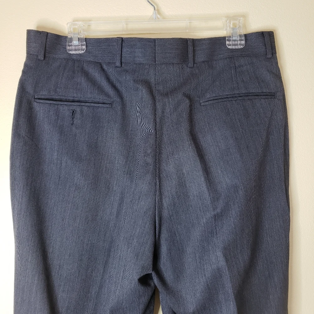 Stafford Men's Gray Suit